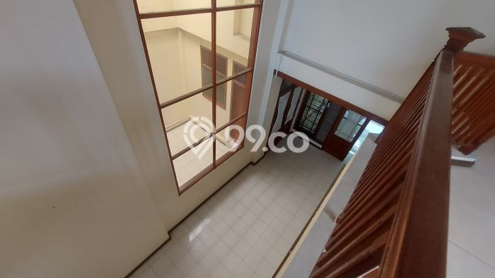 Rumah Disewakan Jakarta Selatan LT 250m2 LB 300m2 Area Lebak Bulus Rumah Disewakan Jakarta Selatan LT 250m2 LB 300m2 Area Lebak Bulus
