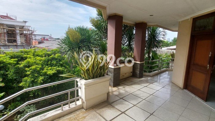 Hunian Modern Untuk Disewakan di Cipete Jakarta Selatan 6 KT & 5 KM Hunian Modern Untuk Disewakan di Cipete Jakarta Selatan 6 KT & 5 KM