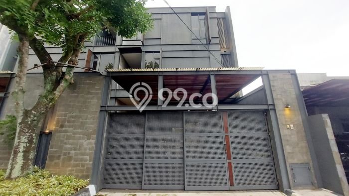 Disewakan! Rumah 4 Kamar Tidur &
4 Kamar Mandi di Lebak Bulus, Jakarta Selatan Disewakan! Rumah 4 Kamar Tidur &
4 Kamar Mandi di Lebak Bulus, Jakarta Selatan