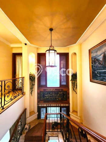 Rumah Mewah LB 700m2 Siap Pakai Desain Elegan di Pondok Indah, Jakarta Selatan Rumah Mewah LB 700m2 Siap Pakai Desain Elegan di Pondok Indah, Jakarta Selatan