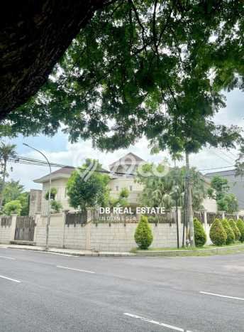 Jual Rumah Luas Elegan Dengan View Cantik di Kertajaya, Surabaya Jual Rumah Luas Elegan Dengan View Cantik di Kertajaya, Surabaya