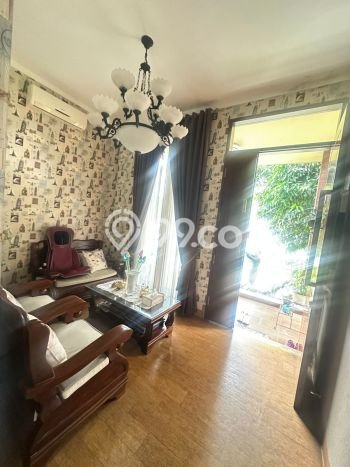 Rumah sewa siap huni 5 KT di Sektor 7-Bintaro, Tangerang Selatan Rumah sewa siap huni 5 KT di Sektor 7-Bintaro, Tangerang Selatan