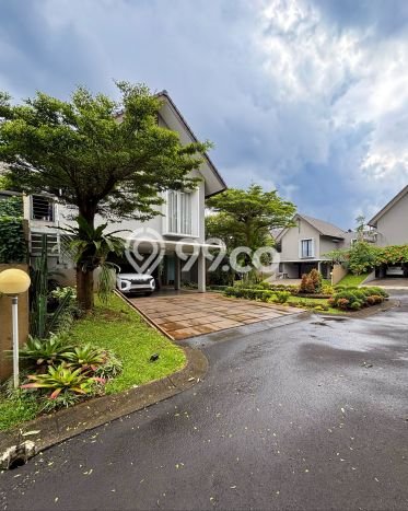 Rumah Mewah LB 680m2 Siap Huni Desain Elegan di Veteran, Jakarta Selatan Rumah Mewah LB 680m2 Siap Huni Desain Elegan di Veteran, Jakarta Selatan