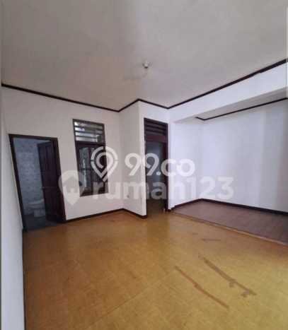 Rumah Elit LB 240m2 Siap Pakai Desain Elegan di Rawamangun, Jakarta Timur Rumah Elit LB 240m2 Siap Pakai Desain Elegan di Rawamangun, Jakarta Timur