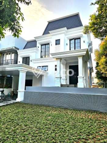 For Sale! Premium House LT 229m2 Desain Elegan di Sektor 7-Bintaro For Sale! Premium House LT 229m2 Desain Elegan di Sektor 7-Bintaro