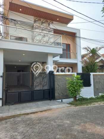 Dijual Rumah Luas Elegan Dengan View Eksklusif di Sektor 5 - Bintaro, Tangerang Selatan Dijual Rumah Luas Elegan Dengan View Eksklusif di Sektor 5 - Bintaro, Tangerang Selatan