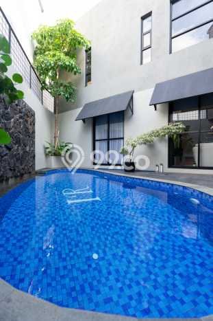 Ready to Use! Premium House LT 225m2 Desain Elegan di Sektor 9-Bintaro Ready to Use! Premium House LT 225m2 Desain Elegan di Sektor 9-Bintaro