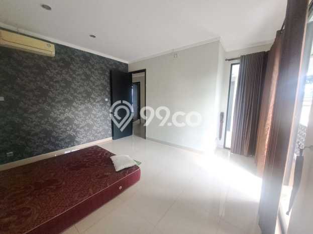Disewakan! Rumah 5 Kamar Tidur &
3 Kamar Mandi di Sektor 7-Bintaro, Tangerang Selatan Disewakan! Rumah 5 Kamar Tidur &
3 Kamar Mandi di Sektor 7-Bintaro, Tangerang Selatan