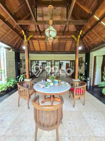 Rumah Luxury Modern Siap Huni di Sektor 9-Bintaro Tangerang Selatan Rumah Luxury Modern Siap Huni di Sektor 9-Bintaro Tangerang Selatan