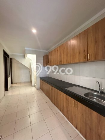 Dijual Rumah Mewah Elegan Dengan View Eksklusif di Sektor 7-Bintaro, Tangerang Selatan Dijual Rumah Mewah Elegan Dengan View Eksklusif di Sektor 7-Bintaro, Tangerang Selatan