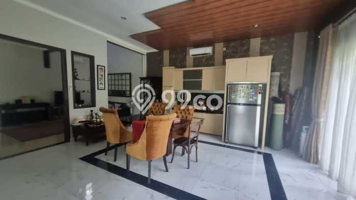 Hunian Mewah LB 205m2 Siap Huni Desain Elegan di Sektor 7-Bintaro, Tangerang Selatan Hunian Mewah LB 205m2 Siap Huni Desain Elegan di Sektor 7-Bintaro, Tangerang Selatan
