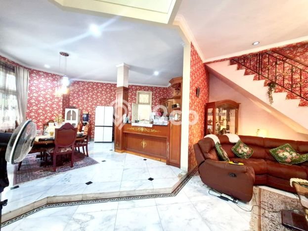 Ready to Use! Premium House LT 600m2 Desain Elegan di Gandaria Ready to Use! Premium House LT 600m2 Desain Elegan di Gandaria