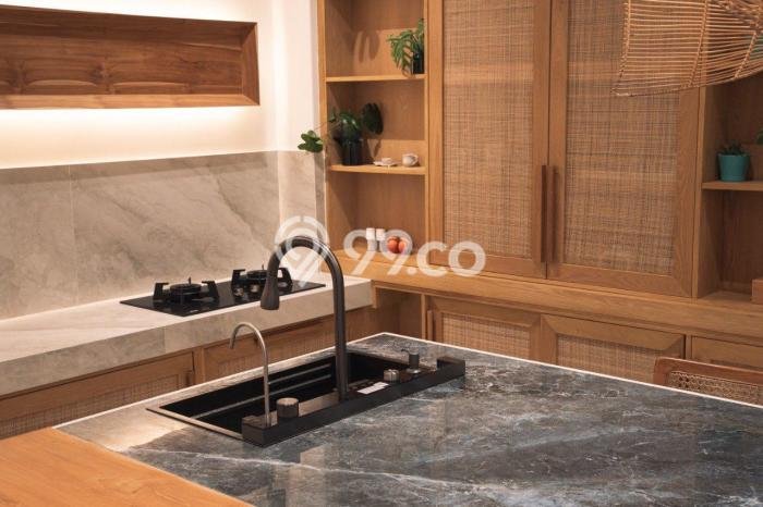 HARGA MENARIK! Vila di , Dimensi 425m2m², Kawasan Asri dan nyaman HARGA MENARIK! Vila di , Dimensi 425m2m², Kawasan Asri dan nyaman