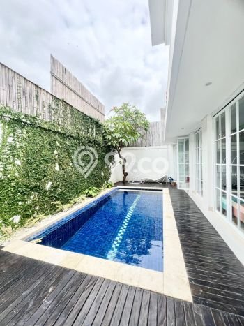Vila Kawasan Kerobokan, Luas 271m², Area Nyaman Vila Kawasan Kerobokan, Luas 271m², Area Nyaman