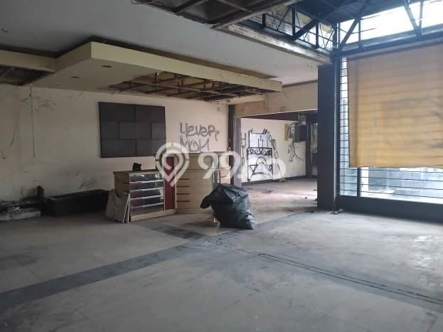 Komersial Dijual di Cirebon LT 180m2 & LB 150m2 Lokasi Terbaik! Komersial Dijual di Cirebon LT 180m2 & LB 150m2 Lokasi Terbaik!
