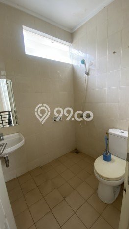 Disewakan! Rumah 3 Kamar Tidur &
3 Kamar Mandi di BSD The Icon, Tangerang Disewakan! Rumah 3 Kamar Tidur &
3 Kamar Mandi di BSD The Icon, Tangerang