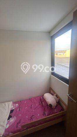 Disewakan! Rumah 4 Kamar Tidur &
4 Kamar Mandi di BSD City, Tangerang Disewakan! Rumah 4 Kamar Tidur &
4 Kamar Mandi di BSD City, Tangerang