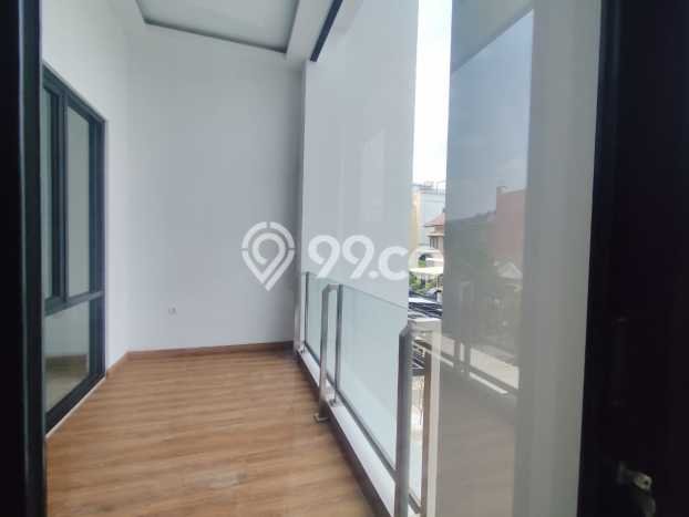 Dijual Rumah Premium dengan Fasilitas Sekitar Komplit di BSD, Tangerang Selatan Dijual Rumah Premium dengan Fasilitas Sekitar Komplit di BSD, Tangerang Selatan