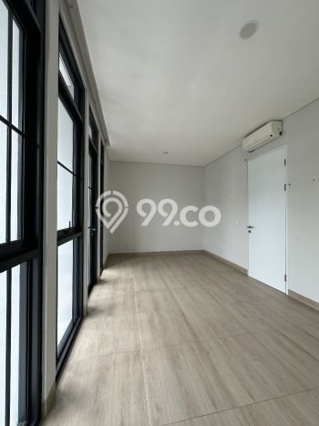 Rumah Elit LB 160m2 Siap Pakai Desain Elegan di BSD Green Wich, Tangerang Rumah Elit LB 160m2 Siap Pakai Desain Elegan di BSD Green Wich, Tangerang