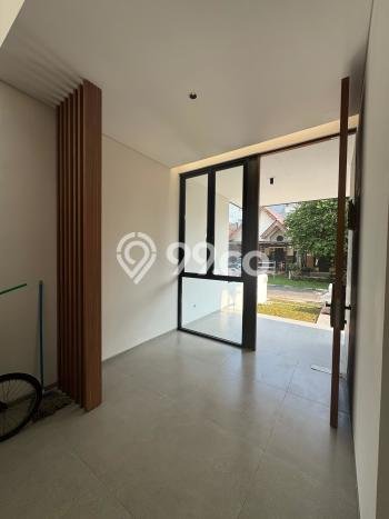 Ready to Use! Luxury House LT 128m2 Desain Elegan di Alam Sutera Ready to Use! Luxury House LT 128m2 Desain Elegan di Alam Sutera