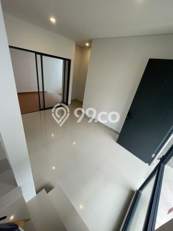 Rumah Luas Asri 3 KT Siap Huni di BSD City Tangerang Rumah Luas Asri 3 KT Siap Huni di BSD City Tangerang