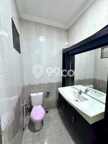 Hunian Elit LB 99m2 Siap Pakai Desain Elegan di BSD Nusaloka, Tangerang Hunian Elit LB 99m2 Siap Pakai Desain Elegan di BSD Nusaloka, Tangerang