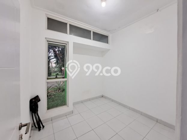 Jual Rumah Strategis Bagus Punya 2 KT di BSD Tangerang Selatan SHM Jual Rumah Strategis Bagus Punya 2 KT di BSD Tangerang Selatan SHM
