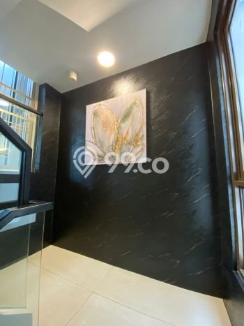 Rumah Mewah Dijual LT 153m2 di BSD, Tangerang Selatan Rumah Mewah Dijual LT 153m2 di BSD, Tangerang Selatan