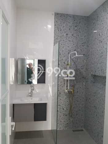 Ready to Use! Luxury House LT 218m2 Desain Elegan di BSD Kencana Loka Ready to Use! Luxury House LT 218m2 Desain Elegan di BSD Kencana Loka