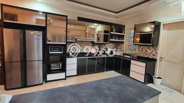 Hunian Elit LB 330m2 Siap Huni Desain Elegan di BSD Puspita Loka, Tangerang Hunian Elit LB 330m2 Siap Huni Desain Elegan di BSD Puspita Loka, Tangerang