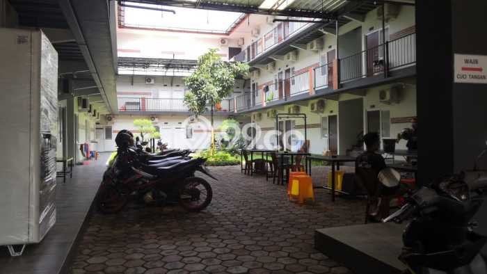Unit Kost Dijual di Setu dengan 80 Kamar Tidur & Luas Bangunan 1750m2 Unit Kost Dijual di Setu dengan 80 Kamar Tidur & Luas Bangunan 1750m2