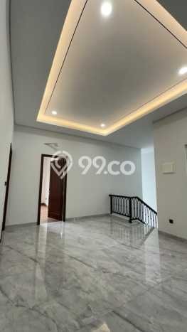 Ready to Use! Luxury House LT 221m2 Desain Modern di BSD Ready to Use! Luxury House LT 221m2 Desain Modern di BSD
