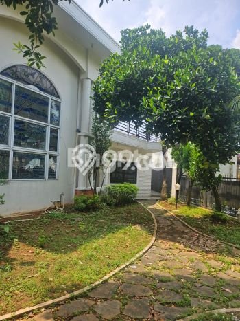 Rumah Mewah LB 550m2 Siap Huni Desain Elegan di Bintaro, Tangerang Selatan Rumah Mewah LB 550m2 Siap Huni Desain Elegan di Bintaro, Tangerang Selatan