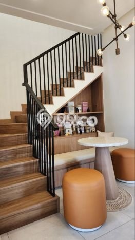 Rumah Luas Asri 3 KT Siap Pakai di Bintaro Tangerang Selatan Rumah Luas Asri 3 KT Siap Pakai di Bintaro Tangerang Selatan