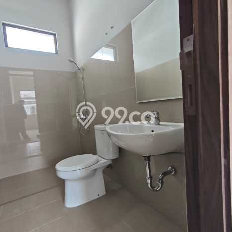 Rumah Minimalis 4 KT LT 180m2 di Terusan Buah Batu Rumah Minimalis 4 KT LT 180m2 di Terusan Buah Batu