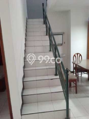 Sewa Rumah Harga Terjangkau di Setra Duta Bandung Punya 6 KT Sewa Rumah Harga Terjangkau di Setra Duta Bandung Punya 6 KT
