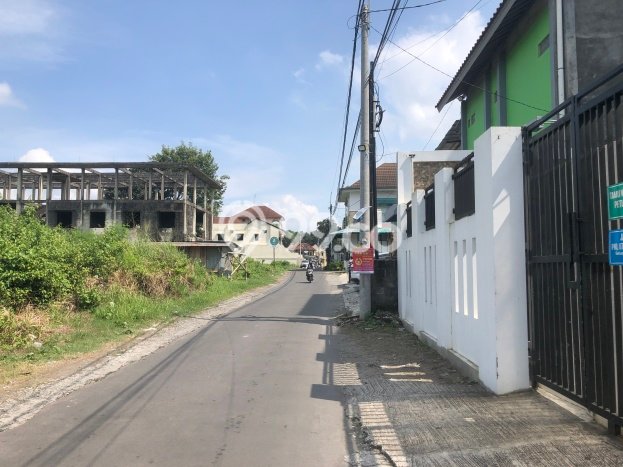 Tanah untuk Dijual di Depok Sleman Luas 288m2 Tanah untuk Dijual di Depok Sleman Luas 288m2
