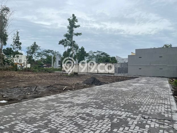LOKASI PREMIUM! Tanah Kawasan Mlati, Luas 214m², Ideal untuk Investasi LOKASI PREMIUM! Tanah Kawasan Mlati, Luas 214m², Ideal untuk Investasi
