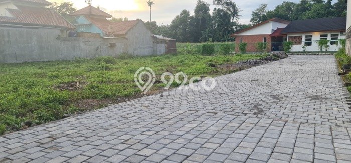 AREA PROSPEKTIF! Tanah Kawasan Mlati, Luas 136m², Dekat Transportasi AREA PROSPEKTIF! Tanah Kawasan Mlati, Luas 136m², Dekat Transportasi
