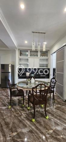 Rumah Mewah LB 200m2 Siap Pakai Desain Elegan di Lippo Karawaci, Tangerang Rumah Mewah LB 200m2 Siap Pakai Desain Elegan di Lippo Karawaci, Tangerang