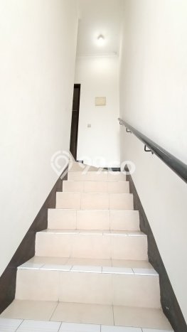 Hunian Nyaman Asri 4 KT Siap Pakai di Lippo Karawaci Tangerang Hunian Nyaman Asri 4 KT Siap Pakai di Lippo Karawaci Tangerang