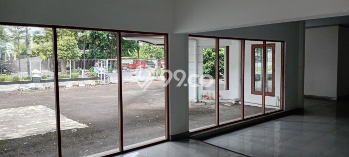 Hunian 4 Kamar Lengkap Disewakan di Coblong Harga Kompetitif Hunian 4 Kamar Lengkap Disewakan di Coblong Harga Kompetitif