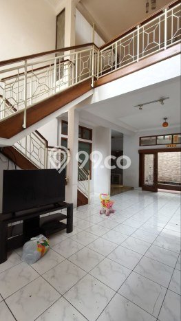 Hunian Mewah Dijual LT 227m2 di Batununggal, Bandung Hunian Mewah Dijual LT 227m2 di Batununggal, Bandung