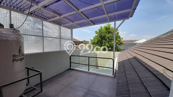 UNIT TERBATAS! Rumah di Arcamanik, 2 KT, Luas 180m² Bangunan 120m² UNIT TERBATAS! Rumah di Arcamanik, 2 KT, Luas 180m² Bangunan 120m²