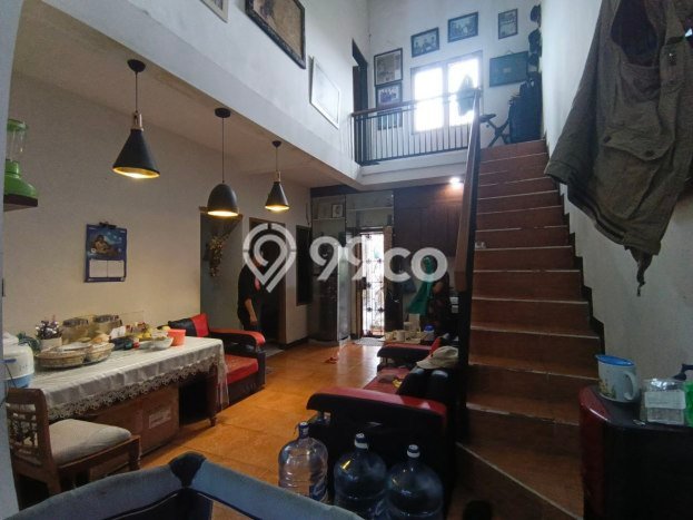 Rumah Strategis Modern Lb 200m2 di Arcamanik, Bandung Rumah Strategis Modern Lb 200m2 di Arcamanik, Bandung