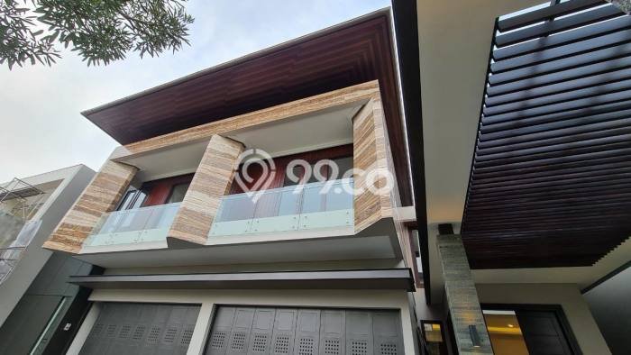 Dijual Rumah Luas Elegan Dengan View Cantik di Setra Duta, Bandung Dijual Rumah Luas Elegan Dengan View Cantik di Setra Duta, Bandung