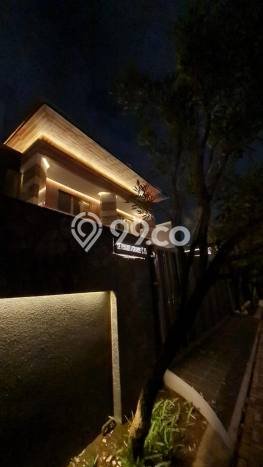 Dijual Rumah Luas Elegan Dengan View Cantik di Setra Duta, Bandung Dijual Rumah Luas Elegan Dengan View Cantik di Setra Duta, Bandung