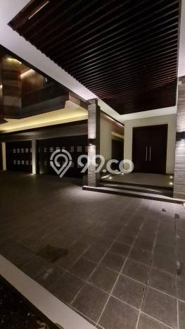 Dijual Rumah Luas Elegan Dengan View Cantik di Setra Duta, Bandung Dijual Rumah Luas Elegan Dengan View Cantik di Setra Duta, Bandung