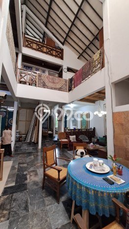 Jual Rumah Bagus Siap Huni LB 240m2 di Coblong, Bandung Jual Rumah Bagus Siap Huni LB 240m2 di Coblong, Bandung
