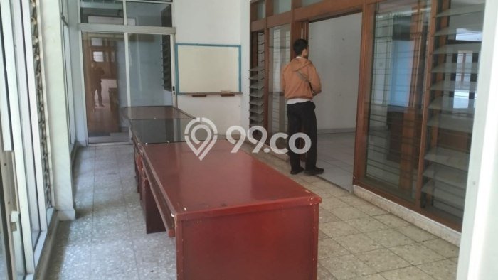 Disewakan! Rumah 9 Kamar Tidur &
5 Kamar Mandi di Bandung Kota, Bandung Disewakan! Rumah 9 Kamar Tidur &
5 Kamar Mandi di Bandung Kota, Bandung